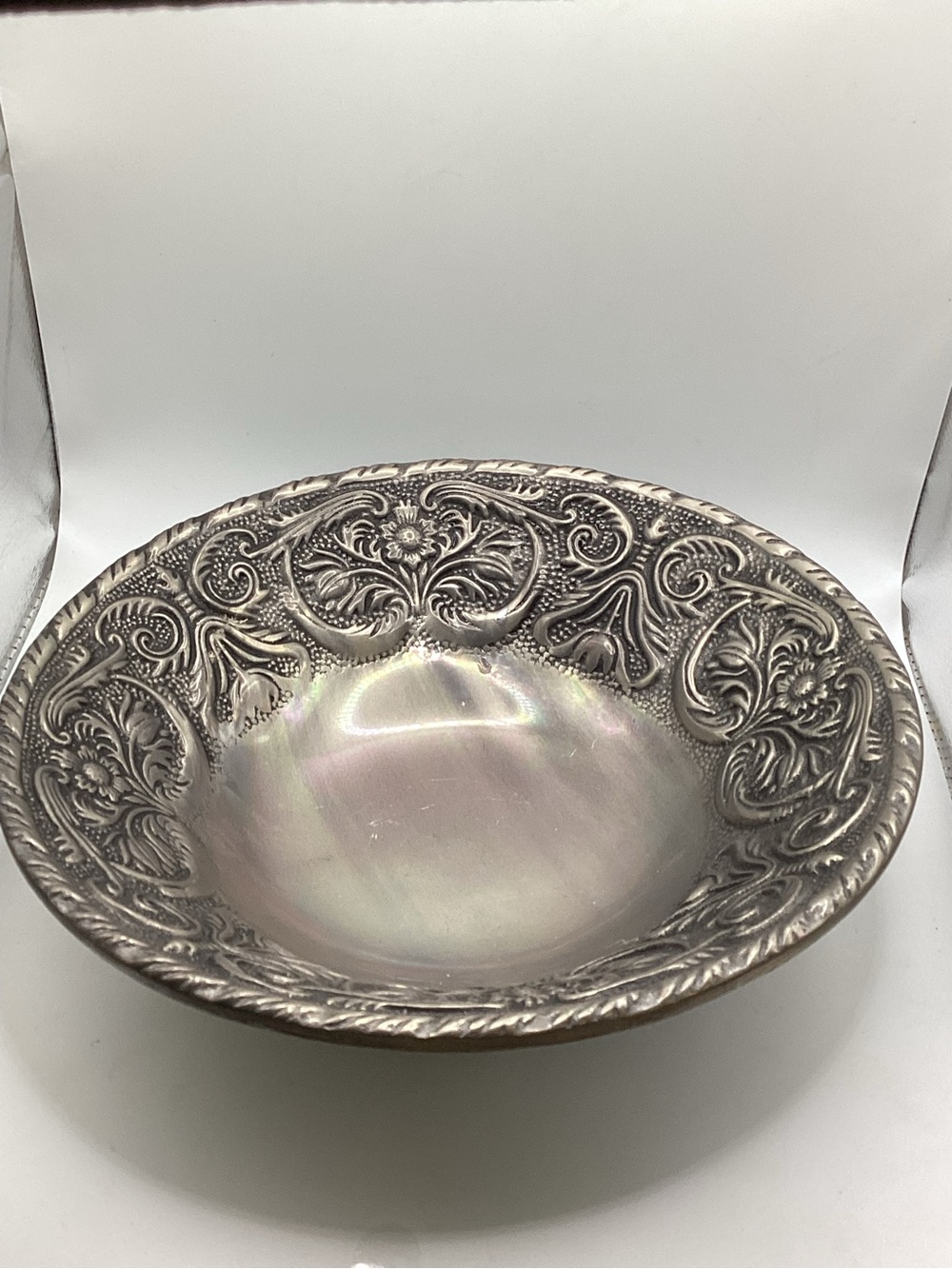 vintage Wilton Armetale William and Mary pattern serving piece bowl 9.5”